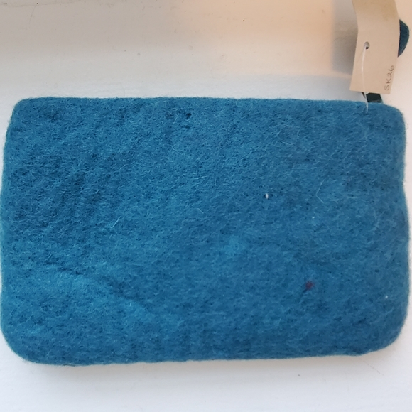 Rising Tide Teal Felted Wool Zipper Pouch - Picture 3 of 8